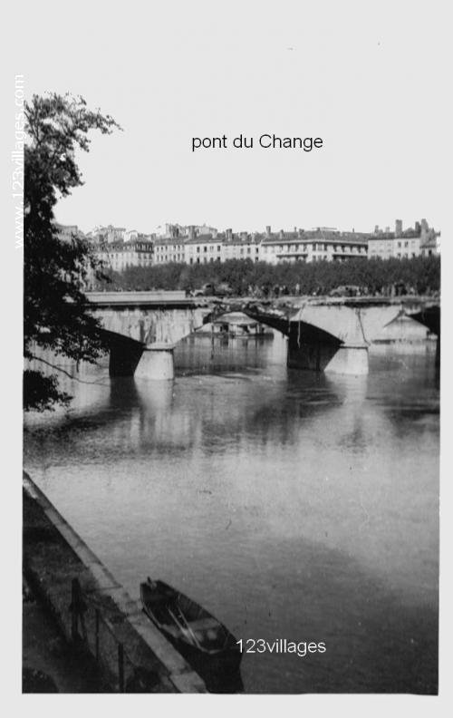 Carte postale de Lyon ... Pont détruit 1940. 1944 