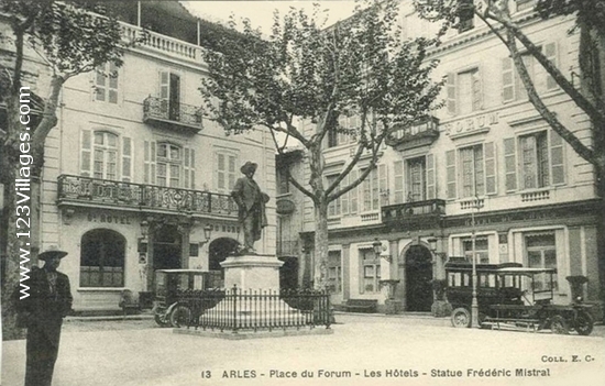 Carte postale de Arles