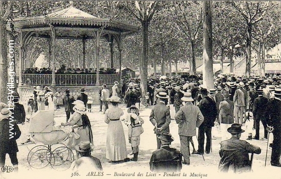 Carte postale de Arles