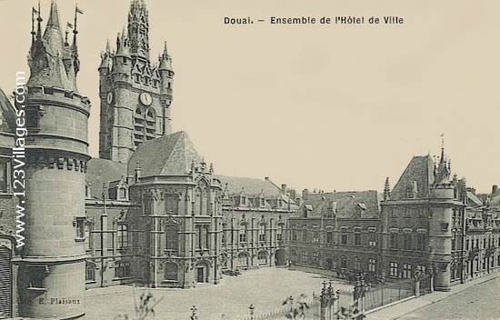 Carte postale de Douai