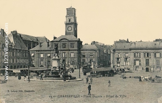 Carte postale de Charleville-Mézières