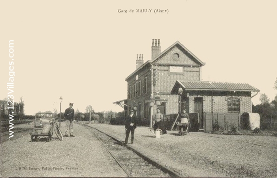 Carte postale de Marly-Gomont