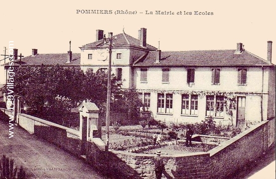 Carte postale de Pommiers