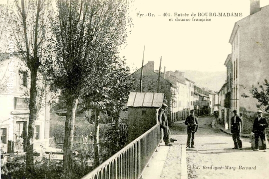 Carte postale de Bourg-Madame