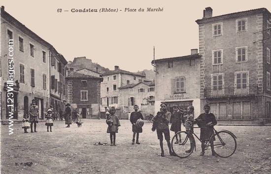 Carte postale de Condrieu