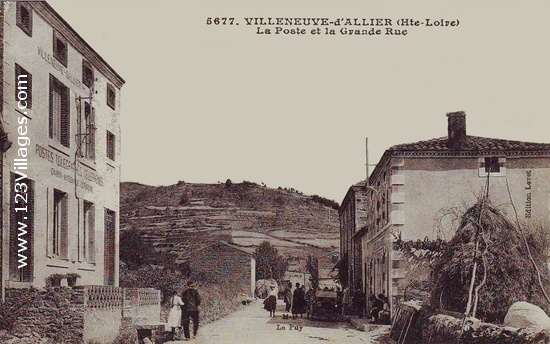 Carte postale de Villeneuve-d Allier