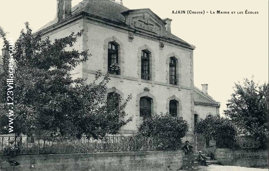 Carte postale de Ajain