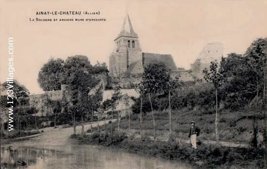 Carte postale de Ainay-le-Château