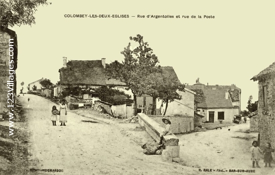 Carte postale de Colombey-les-Deux-Églises