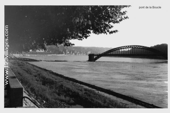 Carte postale de Lyon ... Pont détruit 1940. 1944 