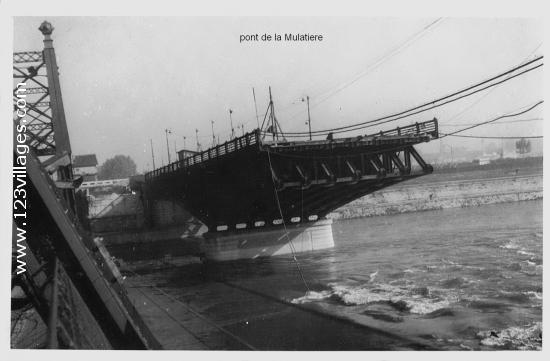 Carte postale de Lyon ... Pont détruit 1940. 1944 