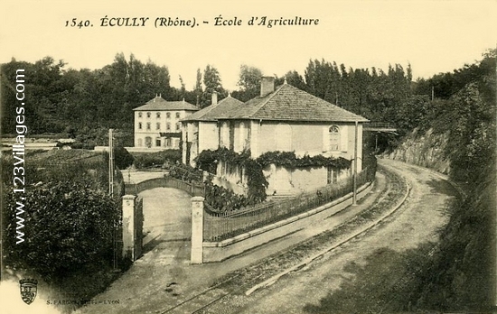 Carte postale de Ecully