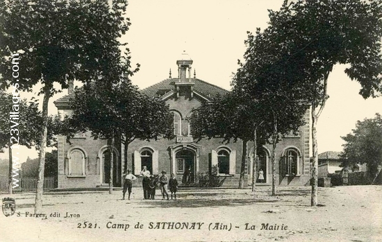 Carte postale de Sathonay-Village