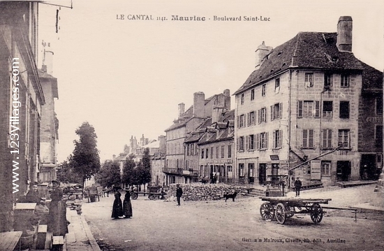 Carte postale de Mauriac